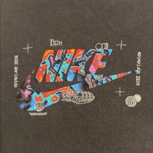 Nike Dark Gray Graphic boy’s Tee. XL. pit to pit 19”. length 25”